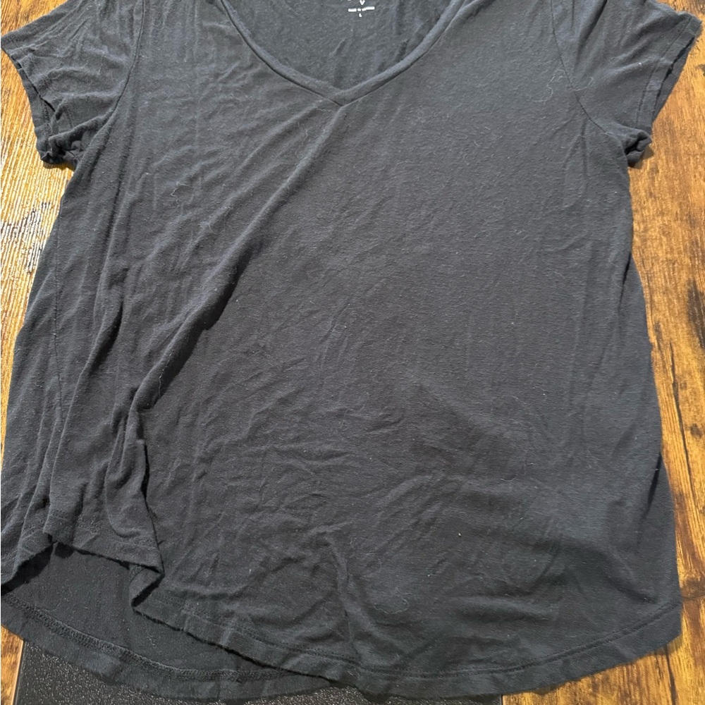 Aeropostale Black Short Sleeve V-Neck Tee